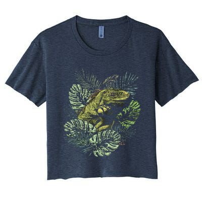 Zoo Keeper Lizard Lover Gift Iguana Women's Crop Top Tee