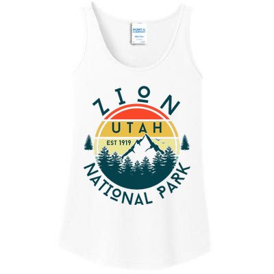 Zion National Park Utah Nature Hiking Outdoors Ladies Essential Tank