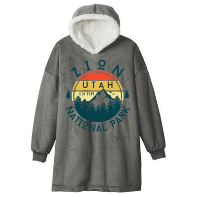 Zion National Park Utah Nature Hiking Outdoors Hooded Wearable Blanket