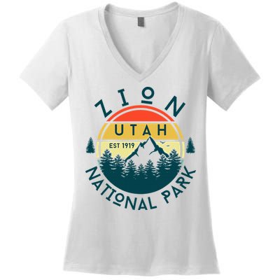 Zion National Park Utah Nature Hiking Outdoors Women's V-Neck T-Shirt